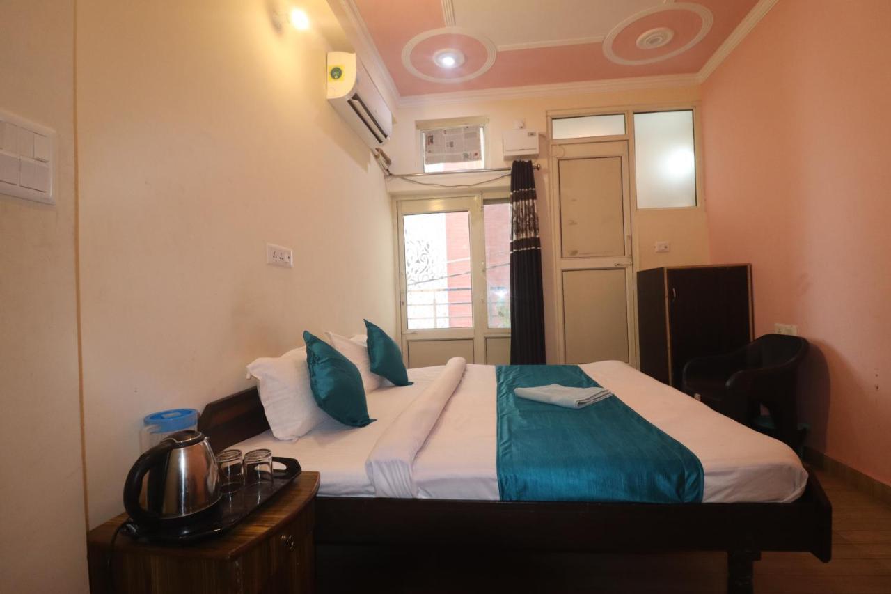 Triple One Hotel Tapovan Rishikesh,Near Laxman Jhula Esterno foto