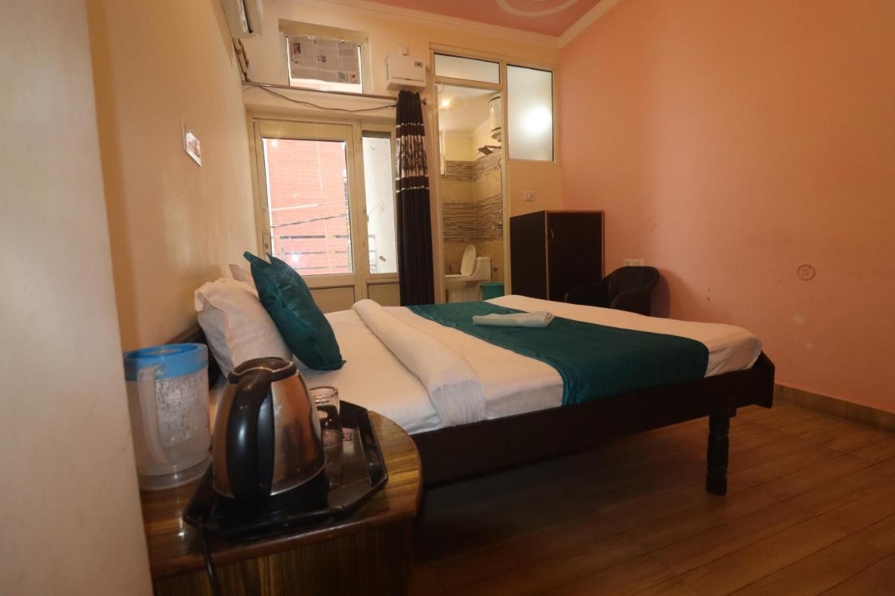 Triple One Hotel Tapovan Rishikesh,Near Laxman Jhula Esterno foto