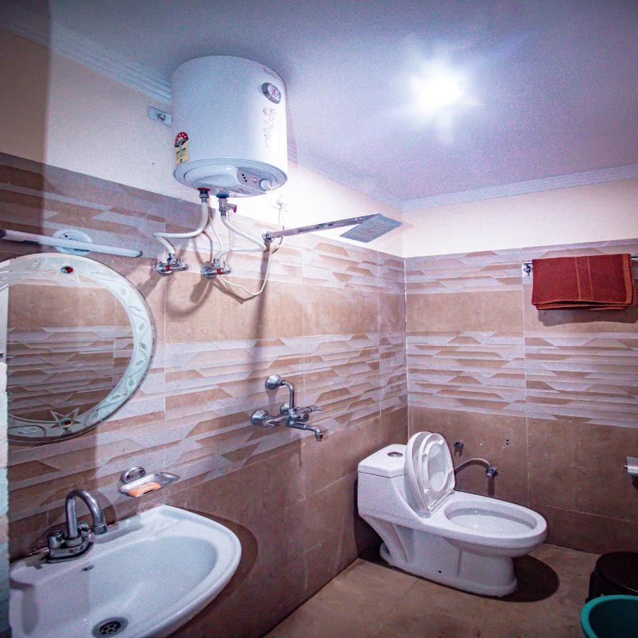 Triple One Hotel Tapovan Rishikesh,Near Laxman Jhula Esterno foto